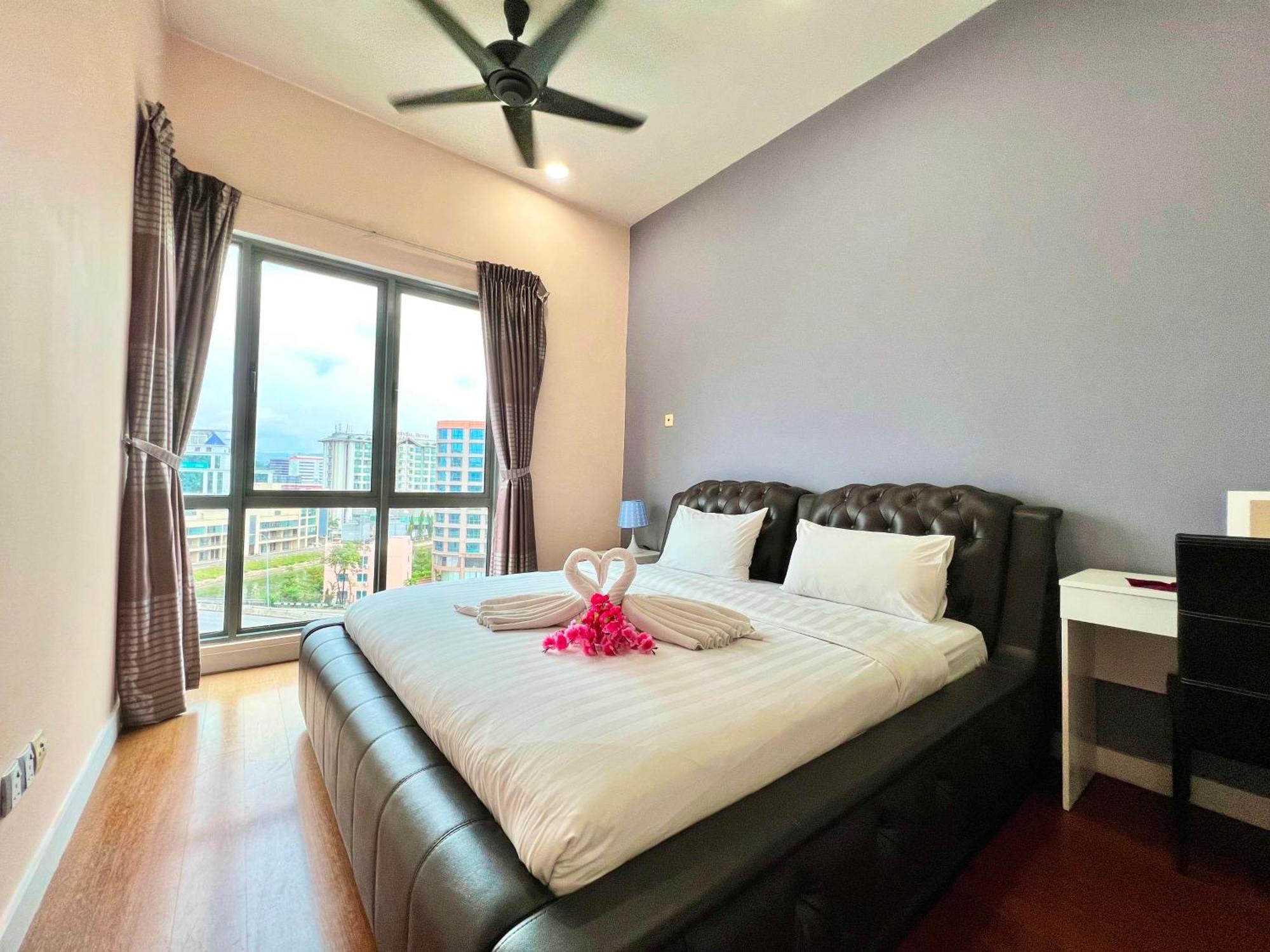 Capital O 90987 The Loft Residences Homestay @ Imago Shopping Mall 2 Kampong Sembulan Luaran gambar
