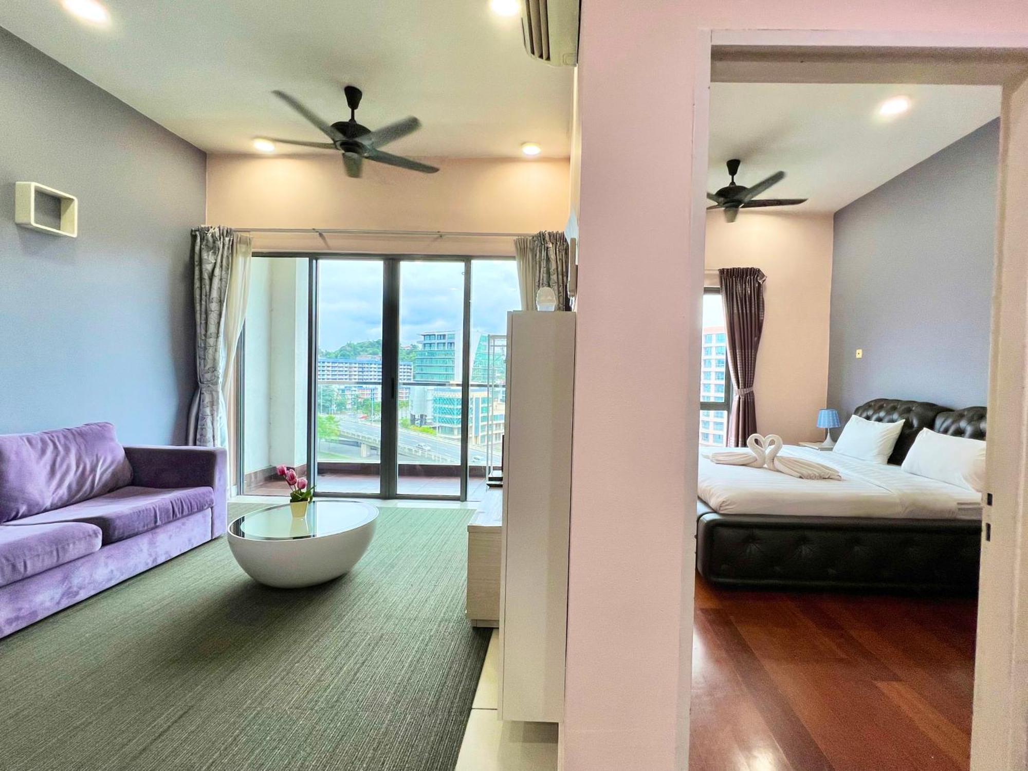 Capital O 90987 The Loft Residences Homestay @ Imago Shopping Mall 2 Kampong Sembulan Luaran gambar