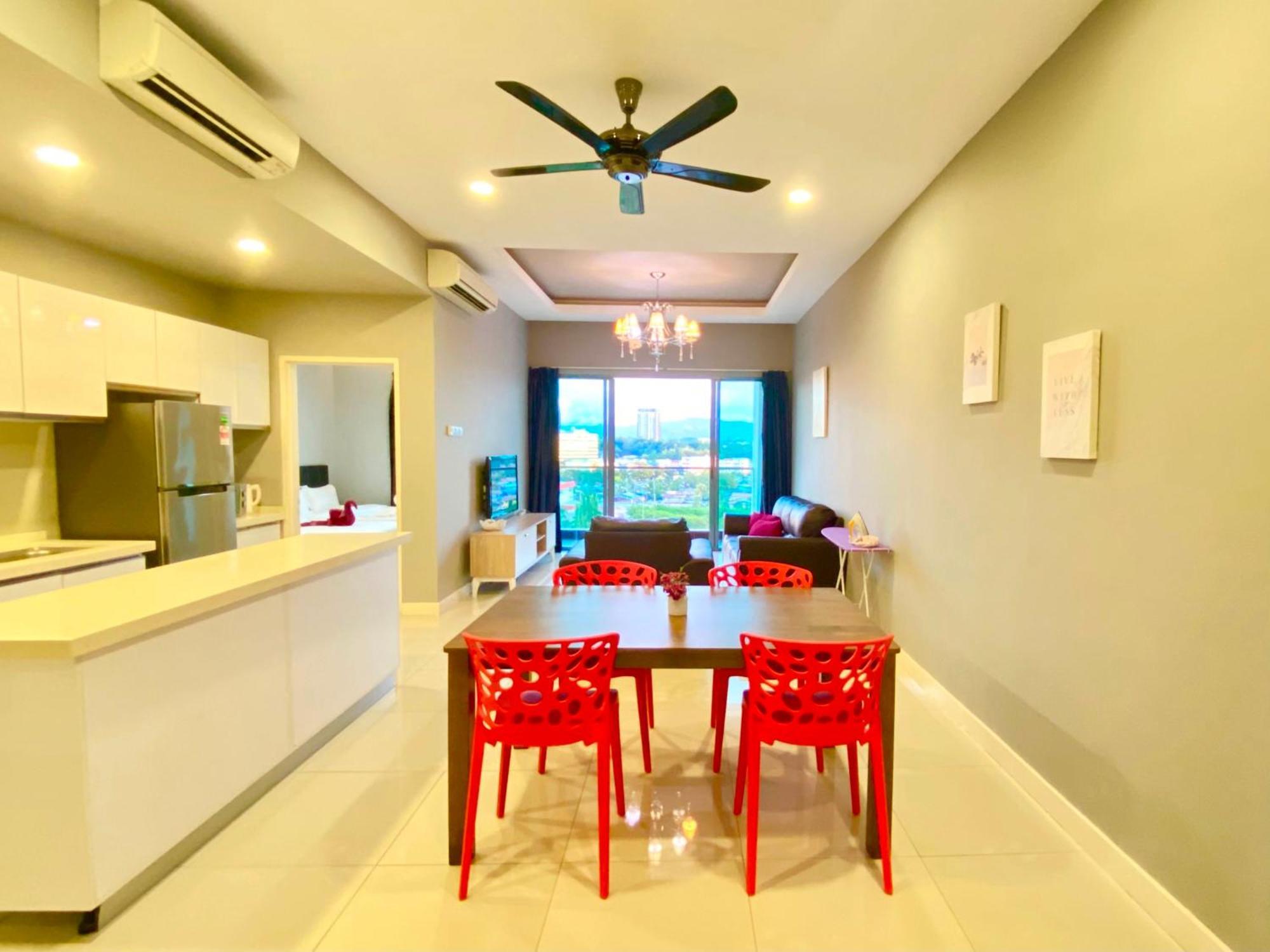 Capital O 90987 The Loft Residences Homestay @ Imago Shopping Mall 2 Kampong Sembulan Luaran gambar